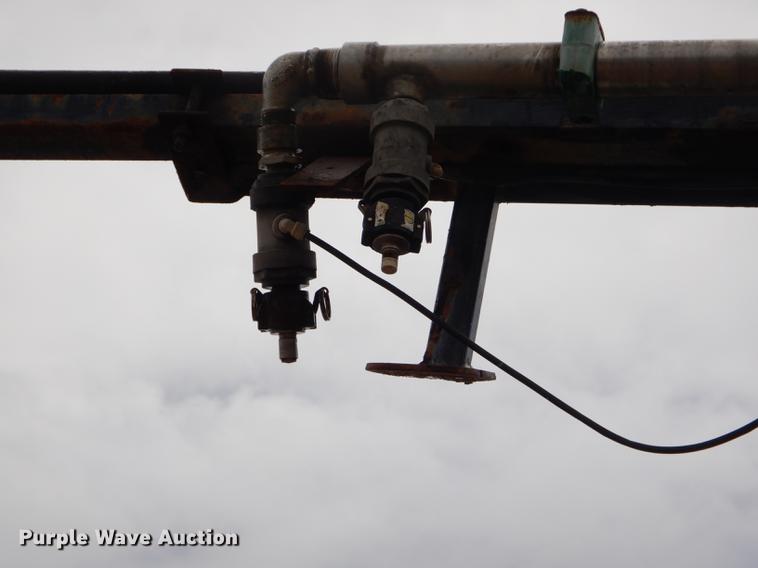 image for item ED9316 2002 International 2554 applicator truck