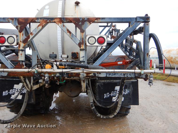 image for item ED9316 2002 International 2554 applicator truck