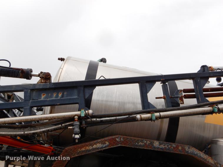 image for item ED9316 2002 International 2554 applicator truck