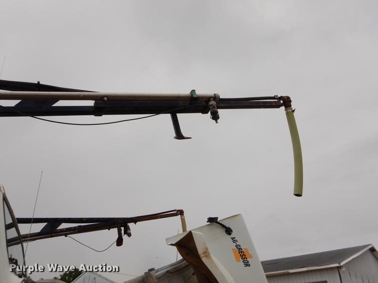 image for item ED9316 2002 International 2554 applicator truck