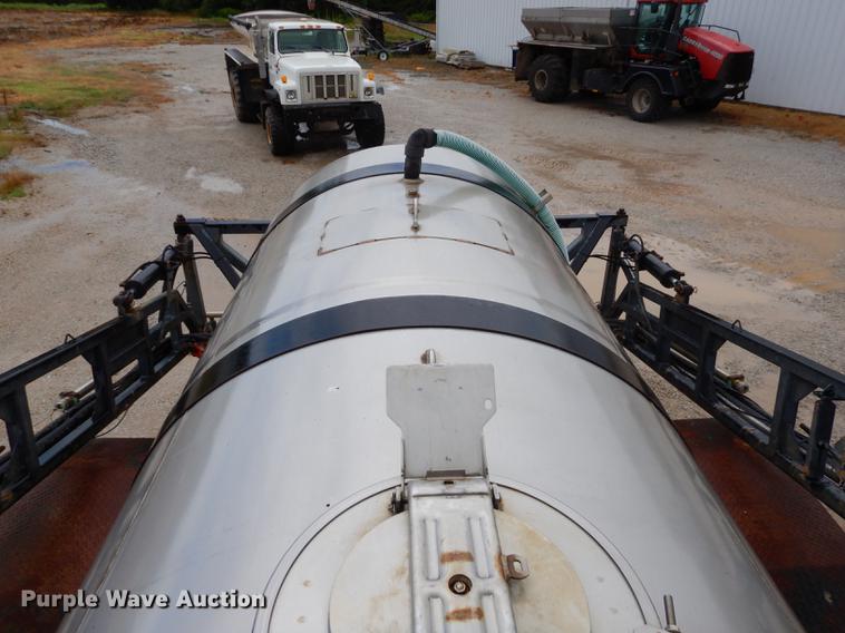 image for item ED9316 2002 International 2554 applicator truck