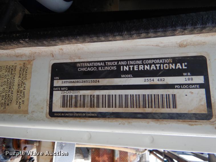 image for item ED9316 2002 International 2554 applicator truck