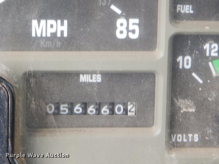 image for item ED9317 1997 International 2554 applicator truck