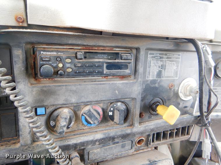 image for item ED9317 1997 International 2554 applicator truck