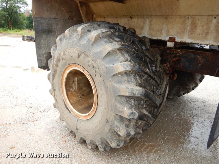 image for item ED9317 1997 International 2554 applicator truck