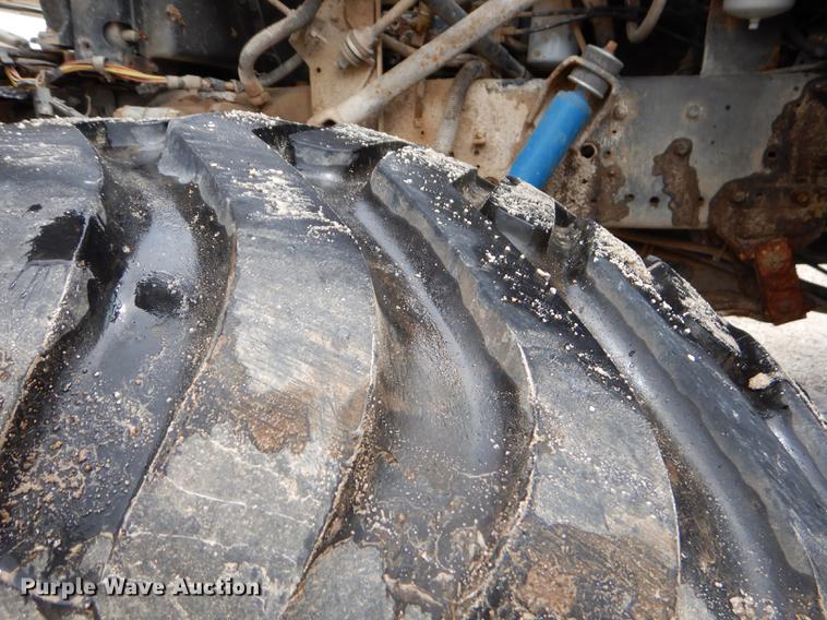 image for item ED9317 1997 International 2554 applicator truck
