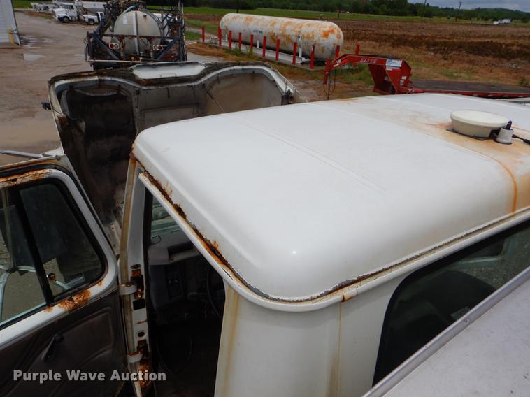 image for item ED9317 1997 International 2554 applicator truck