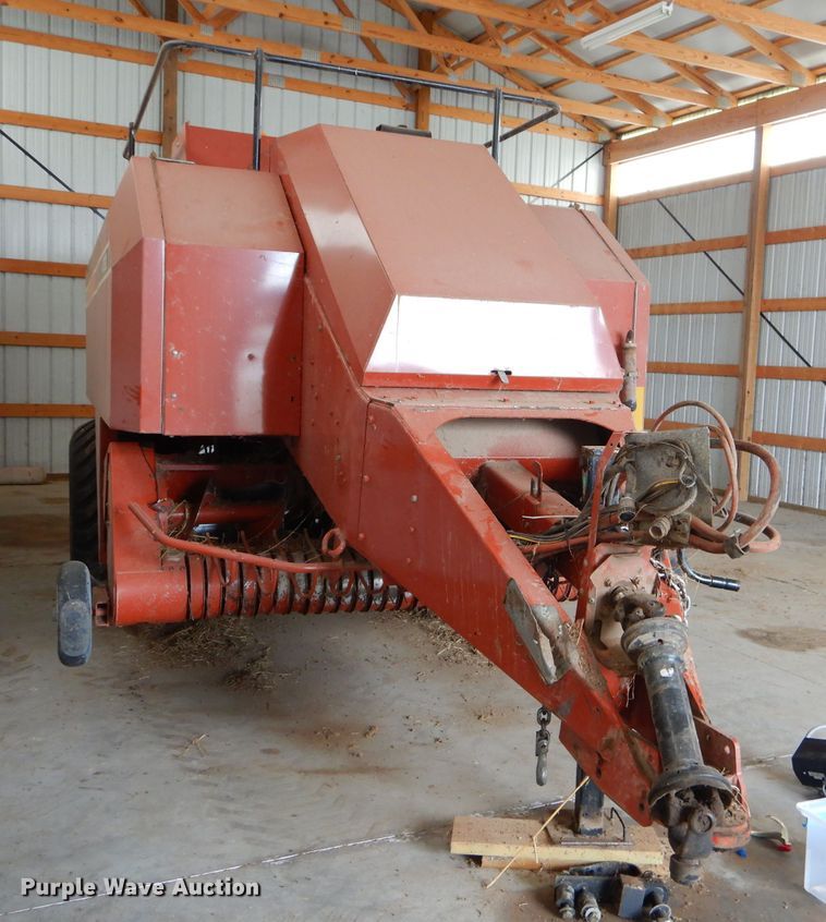 image for item ED9360 2003 Hesston 4760 large square baler