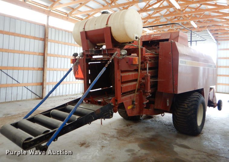 image for item ED9360 2003 Hesston 4760 large square baler