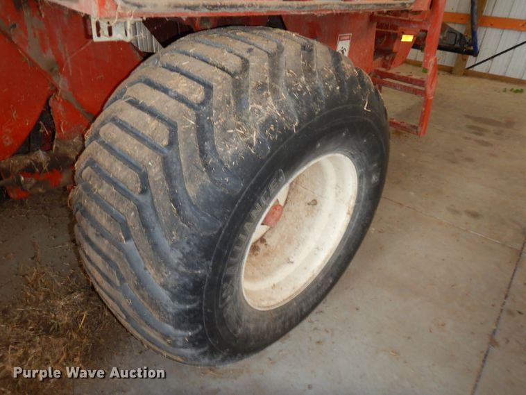 image for item ED9360 2003 Hesston 4760 large square baler