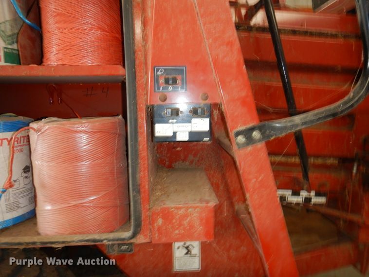 image for item ED9360 2003 Hesston 4760 large square baler