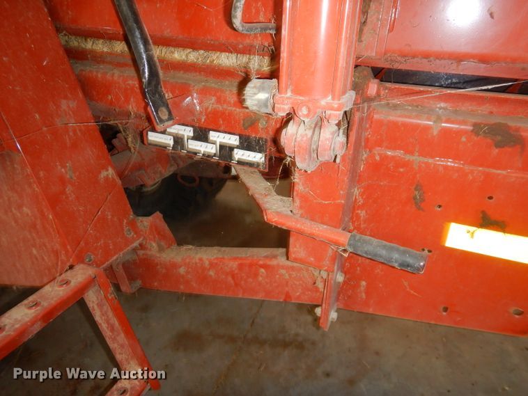 image for item ED9360 2003 Hesston 4760 large square baler
