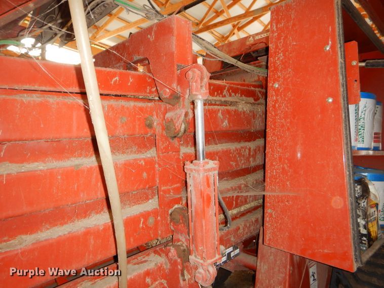 image for item ED9360 2003 Hesston 4760 large square baler