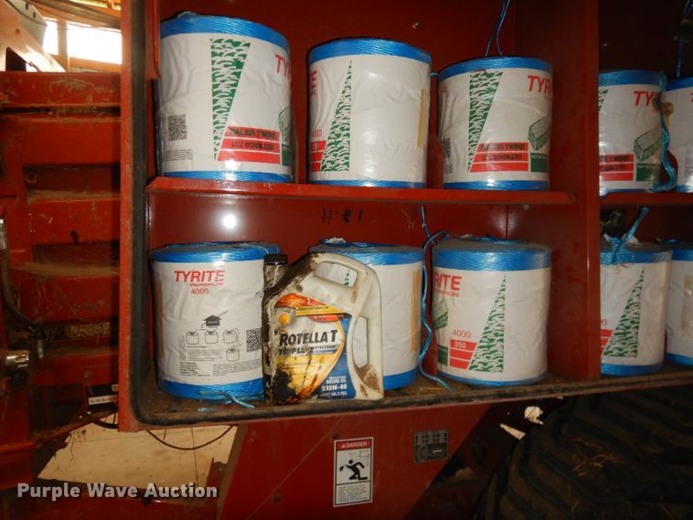 image for item ED9360 2003 Hesston 4760 large square baler