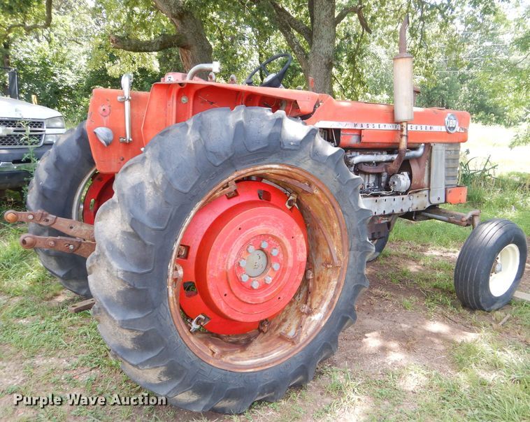 image for item ED9392 Massey-Ferguson 180 tractor