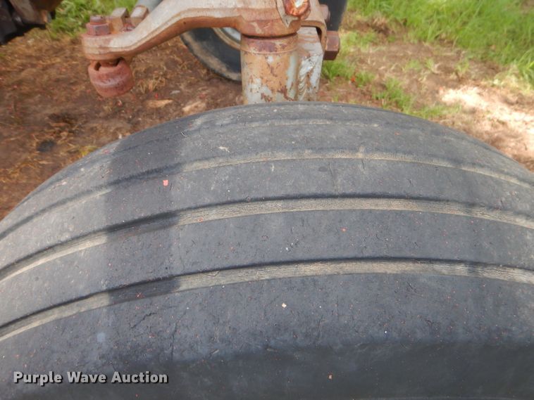 image for item ED9392 Massey-Ferguson 180 tractor