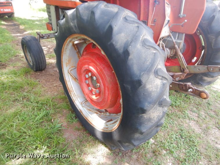 image for item ED9392 Massey-Ferguson 180 tractor