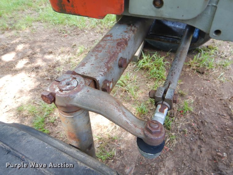 image for item ED9392 Massey-Ferguson 180 tractor