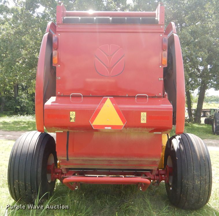 image for item ED9394 2016 New Holland Rollbelt 460 round baler