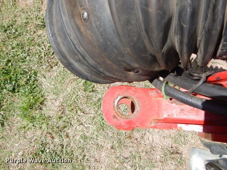 image for item ED9394 2016 New Holland Rollbelt 460 round baler