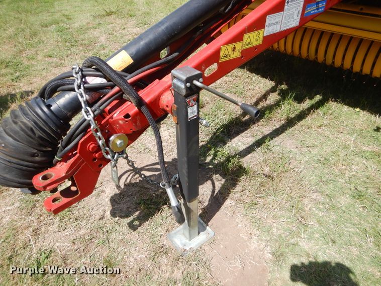 image for item ED9394 2016 New Holland Rollbelt 460 round baler