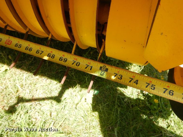 image for item ED9394 2016 New Holland Rollbelt 460 round baler