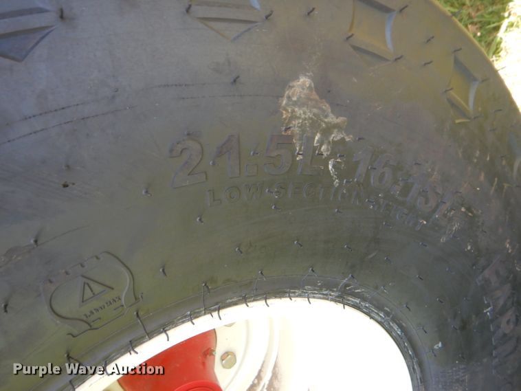 image for item ED9394 2016 New Holland Rollbelt 460 round baler