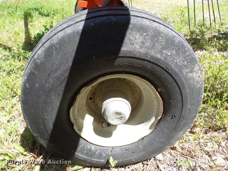 image for item EM9756 Kuhn GA300GM tedder