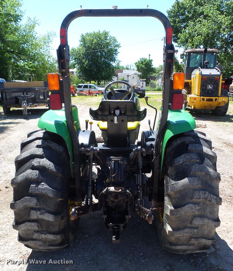 image for item EM9758 2006 John Deere 4520 MFWD tractor