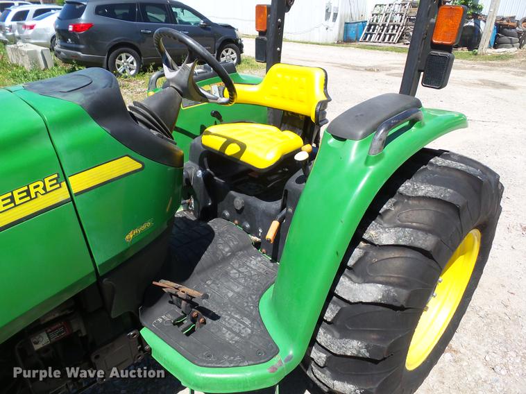 image for item EM9758 2006 John Deere 4520 MFWD tractor