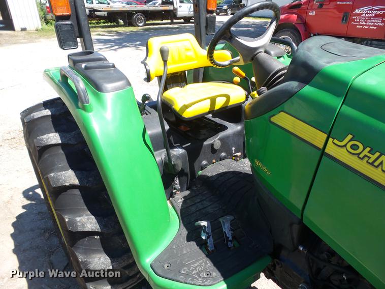 image for item EM9758 2006 John Deere 4520 MFWD tractor