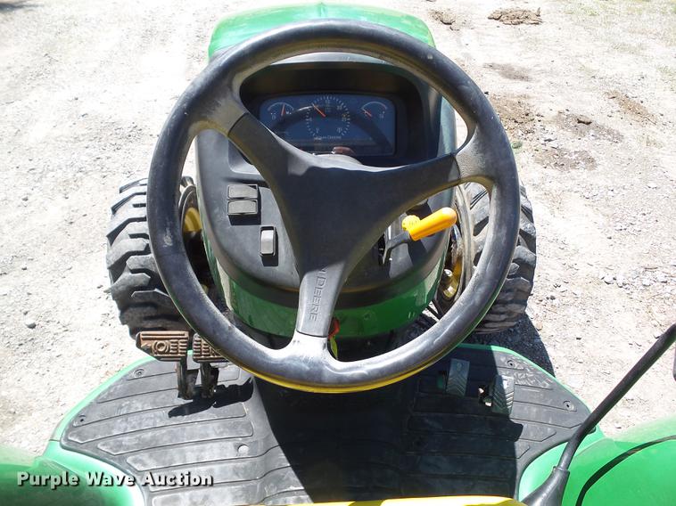 image for item EM9758 2006 John Deere 4520 MFWD tractor