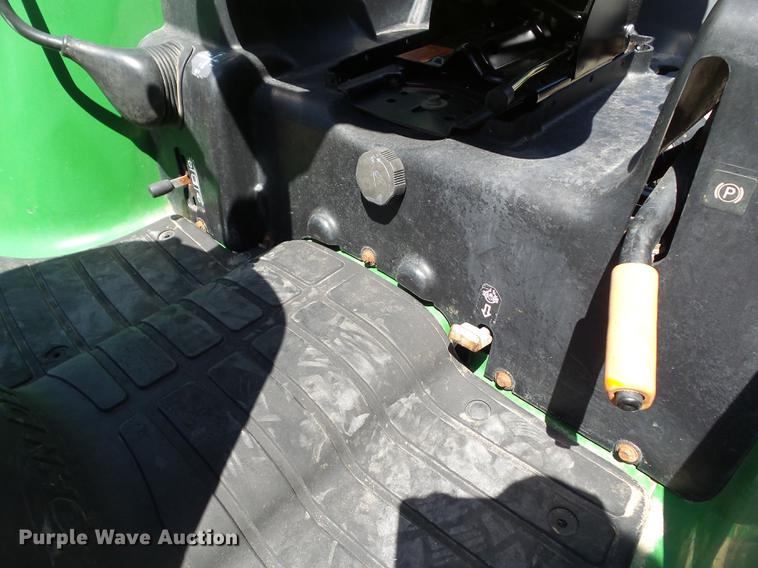 image for item EM9758 2006 John Deere 4520 MFWD tractor