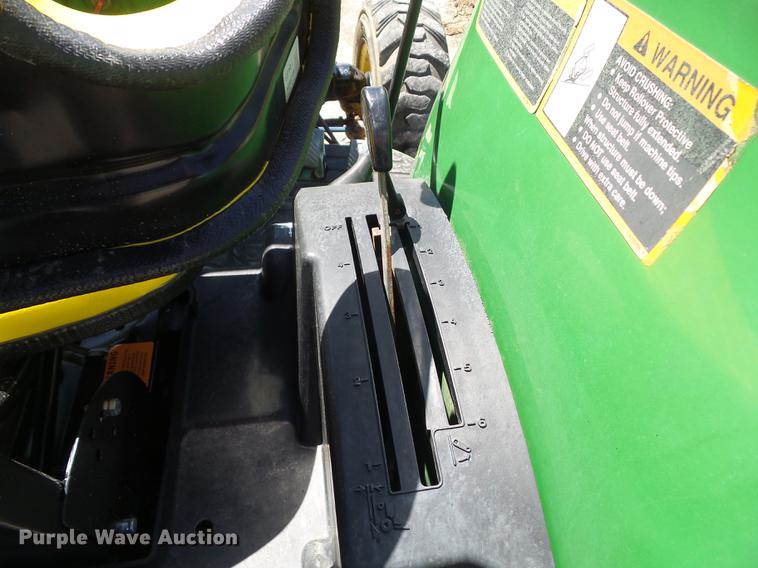 image for item EM9758 2006 John Deere 4520 MFWD tractor