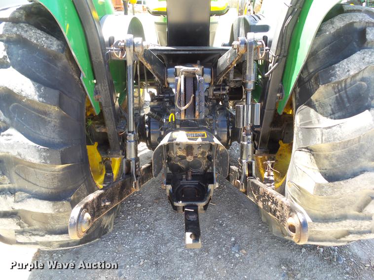 image for item EM9758 2006 John Deere 4520 MFWD tractor