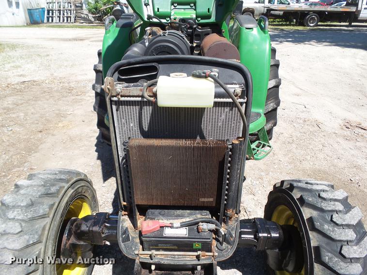 image for item EM9758 2006 John Deere 4520 MFWD tractor