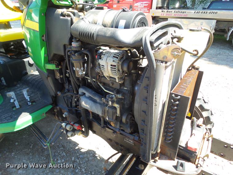image for item EM9758 2006 John Deere 4520 MFWD tractor