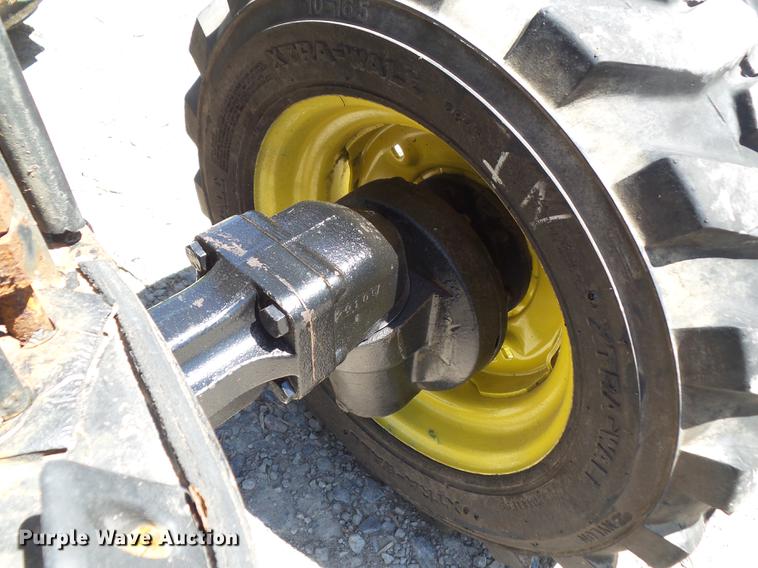 image for item EM9758 2006 John Deere 4520 MFWD tractor