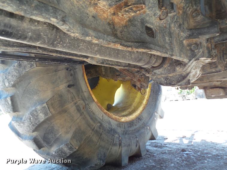 image for item EM9758 2006 John Deere 4520 MFWD tractor