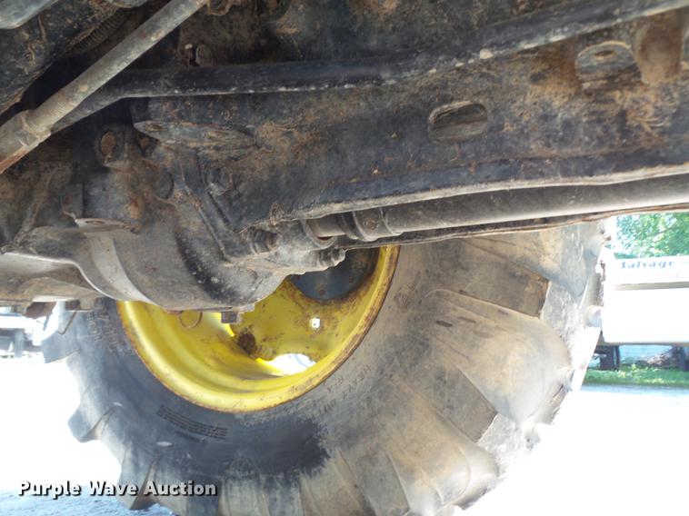 image for item EM9758 2006 John Deere 4520 MFWD tractor