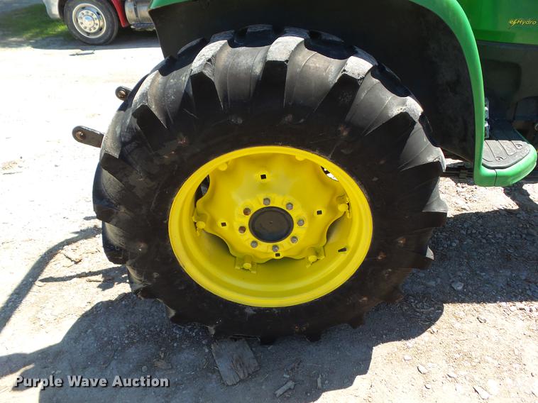 image for item EM9758 2006 John Deere 4520 MFWD tractor
