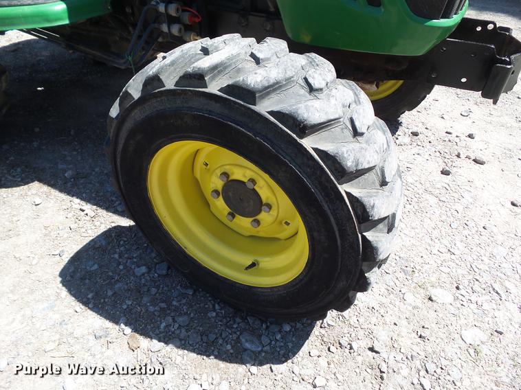 image for item EM9758 2006 John Deere 4520 MFWD tractor