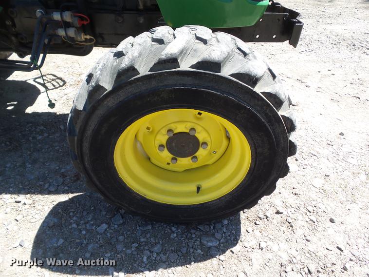 image for item EM9758 2006 John Deere 4520 MFWD tractor