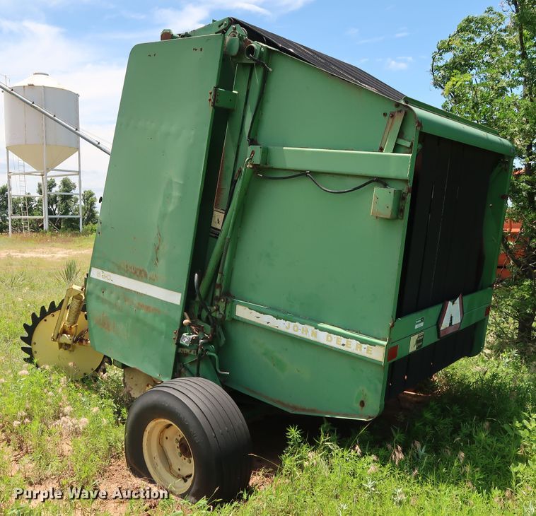 image for item FE9671 1983 John Deere 530 round baler
