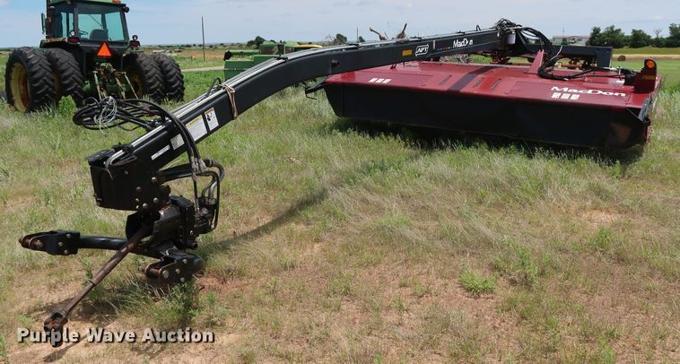 image for item FE9673 2011 MacDon R85 windrower