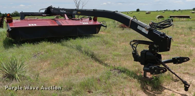 image for item FE9673 2011 MacDon R85 windrower