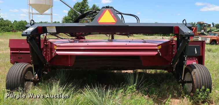 image for item FE9673 2011 MacDon R85 windrower