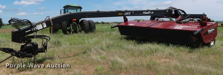 image for item FE9673 2011 MacDon R85 windrower