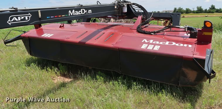 image for item FE9673 2011 MacDon R85 windrower