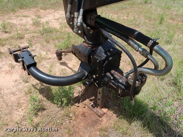 image for item FE9673 2011 MacDon R85 windrower